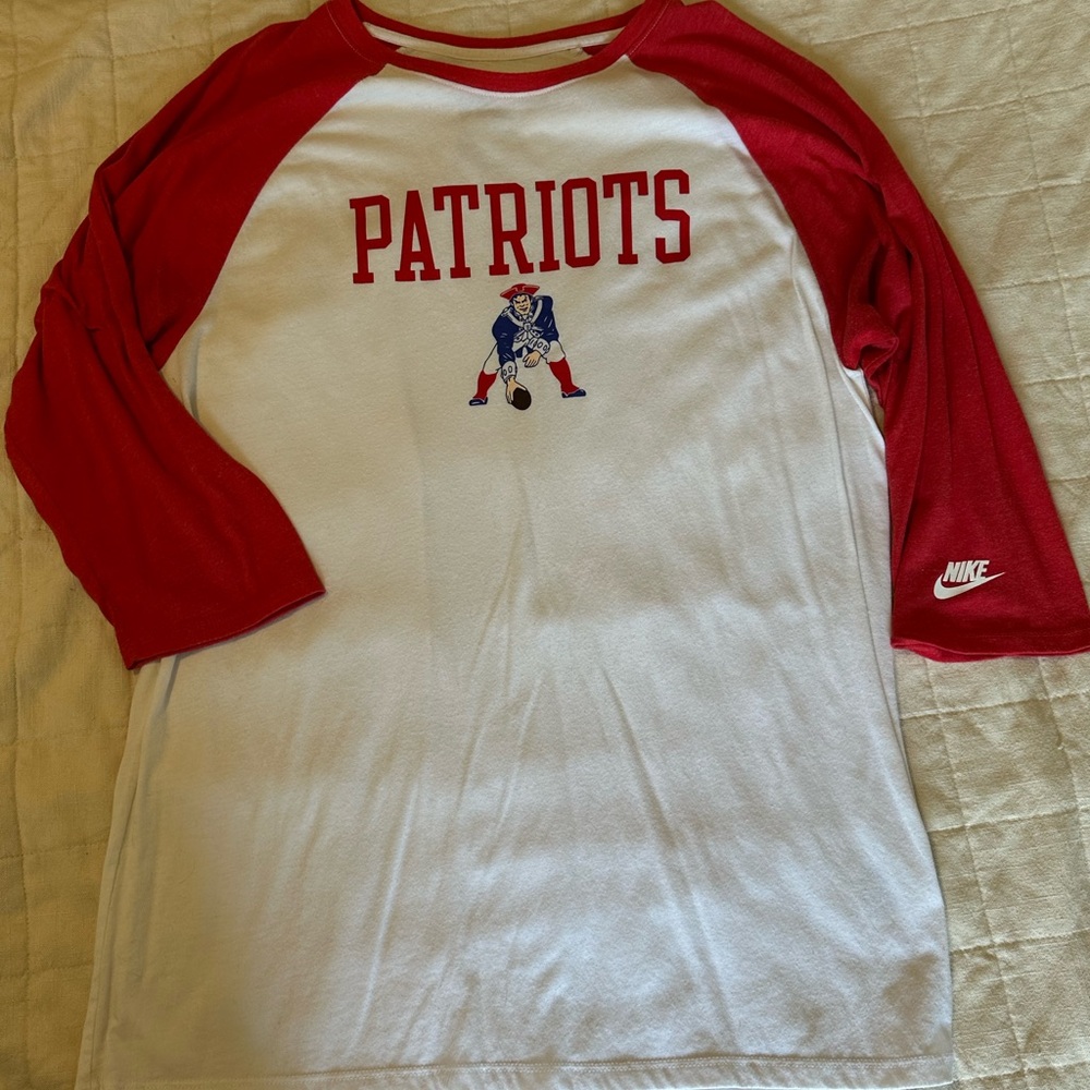 Nike Patriots 3/4 Sleeve Shirt